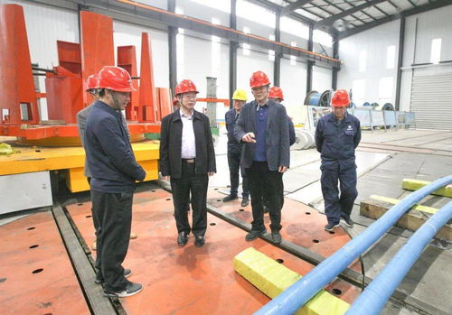 貴州交建集團(tuán)黨委書(shū)記、董事長(zhǎng)汪金育蒞臨公司考察技術(shù)開(kāi)發(fā)工作